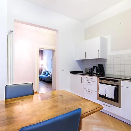 Qube Bergheim Apartment *